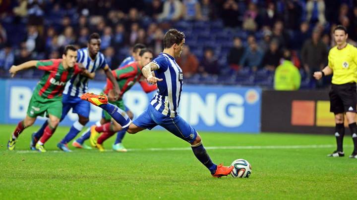 Josué colocou o Porto nas meias-finais da Taça da Liga  Fonte: Facebook do FC Porto