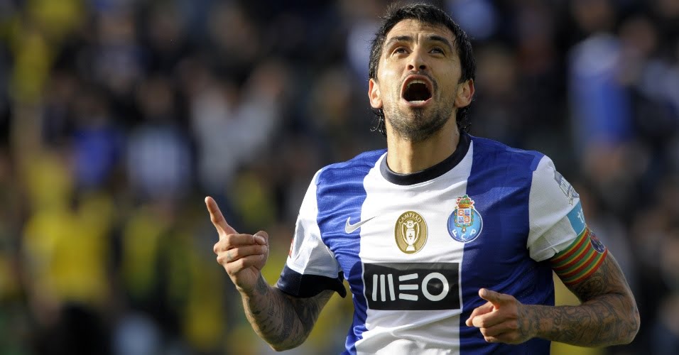 Lucho González é um símbolo do FC Porto. Aos 33 anos, rumou ao Al-Rayyan, do Qatar.  Fonte: Goal.com