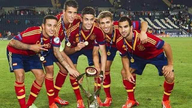Thiago, Tello, Bartra, Muniesa and Montoya - vencedores do Euro sub-21  Fonte: fcbarcelona.com