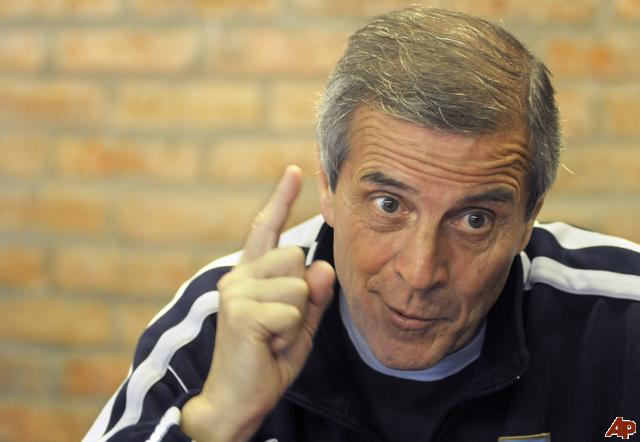 Tabarez, técnico da selecção do Uruguai  9worldcup.com
