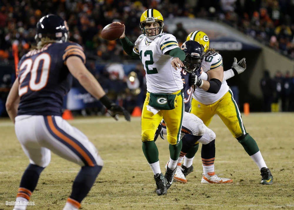 Depois de uma época em que falhou 7 jogos por lesão Rodgers está de volta para retomar o seu lugar no topo da NFL e tentar guiar os seus Packers até à terra prometida  Fonte: onlineathens.com