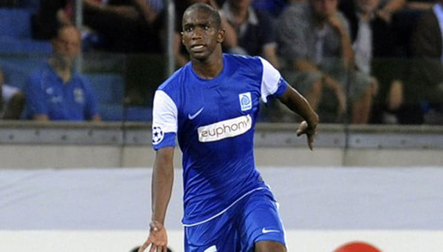 Anele Ngcongca, figura da selecção sul africana Fonte: kickoff.com