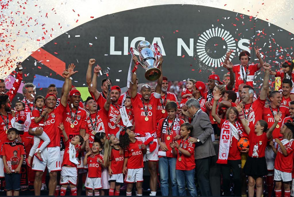 O bicampeonato será uma pesada herança para Rui Vitória Fonte: Facebook do Sport Lisboa e Benfica