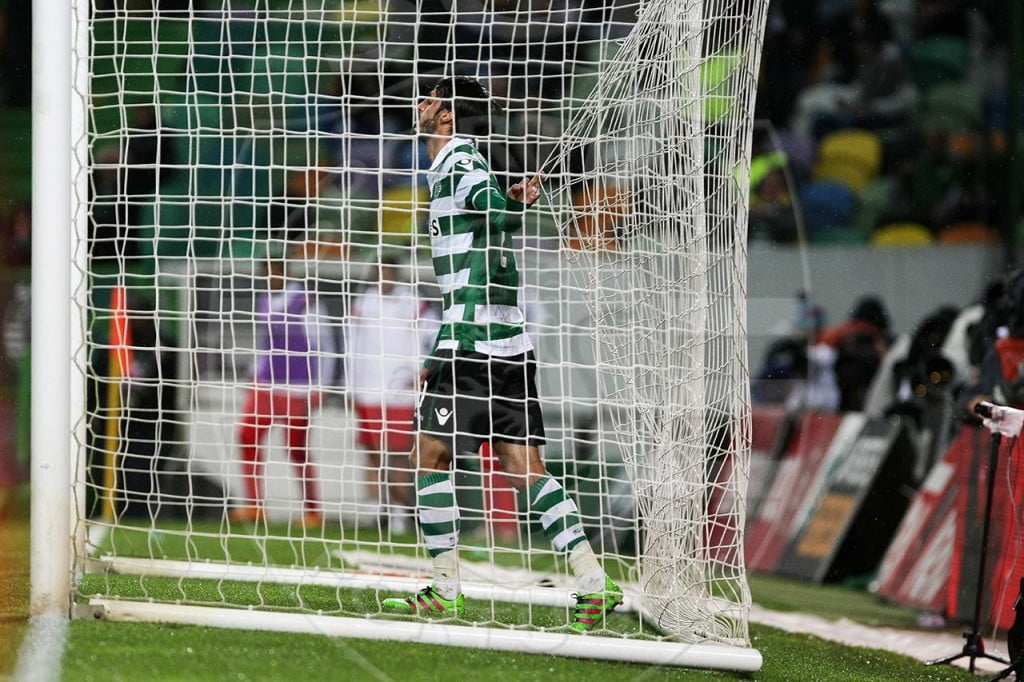 Bryan Ruiz tem estado a anos-luz do rendimento que mostrou na temporada passada  Fonte: Sporting CP