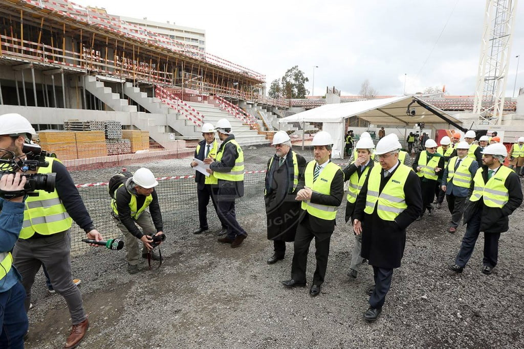 Em Março, a direcção leonina promoveu a visita ao estaleiro do novo pavilhão Fonte: Sporting CP