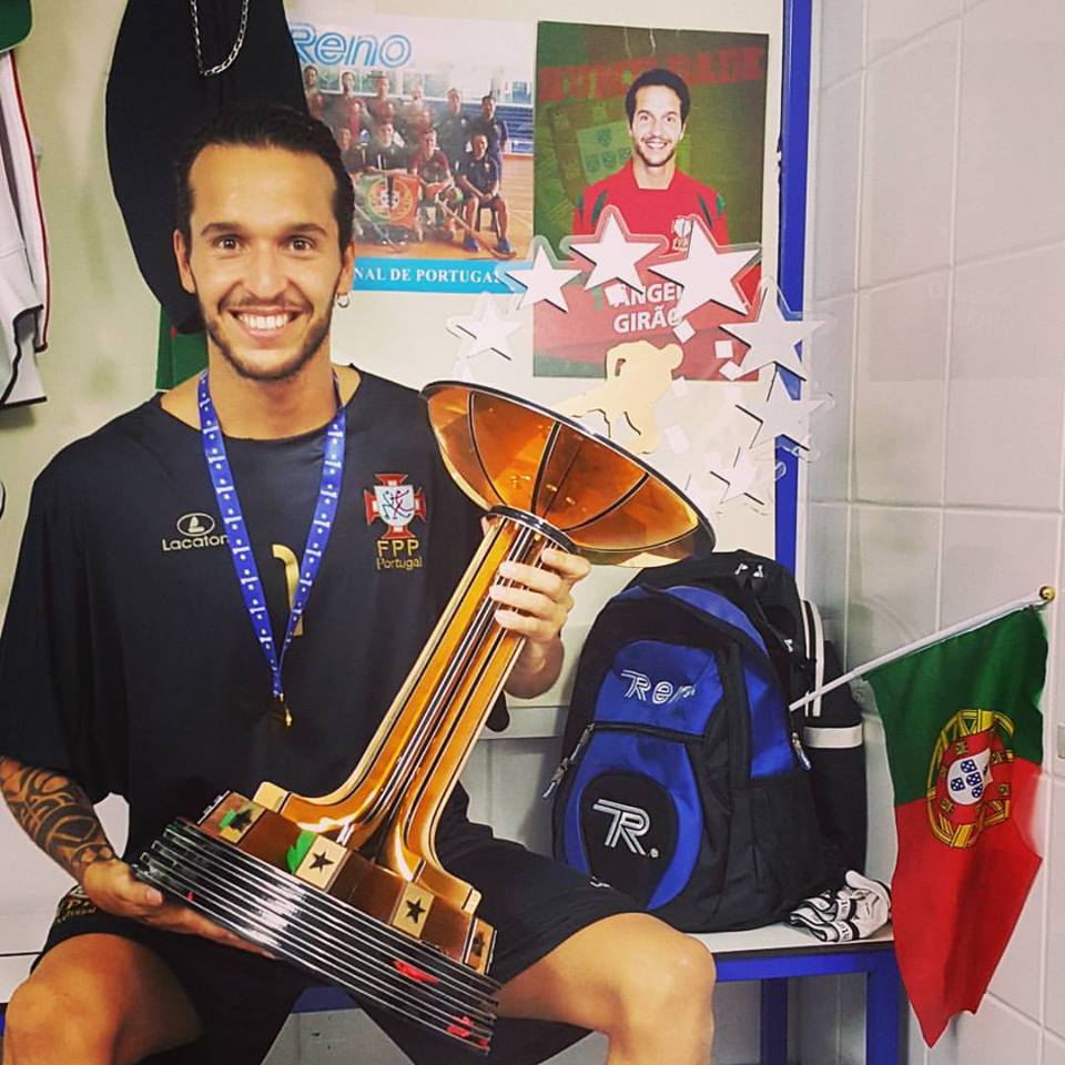 Girão, campeão europeu, é uma das principais figuras do hóquei leonino Fonte: Facebook oficial de Ângelo Girão
